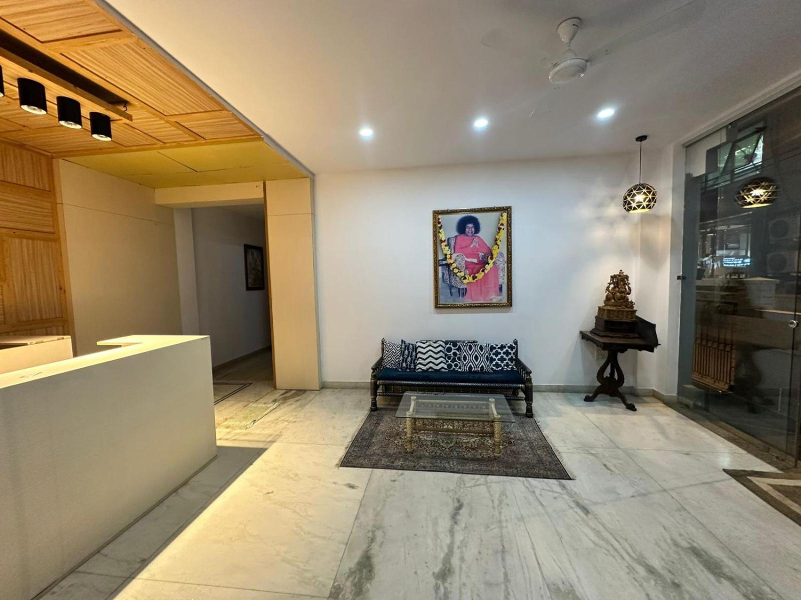 Hotel Sri Sathya Sai Bangalore Exterior photo