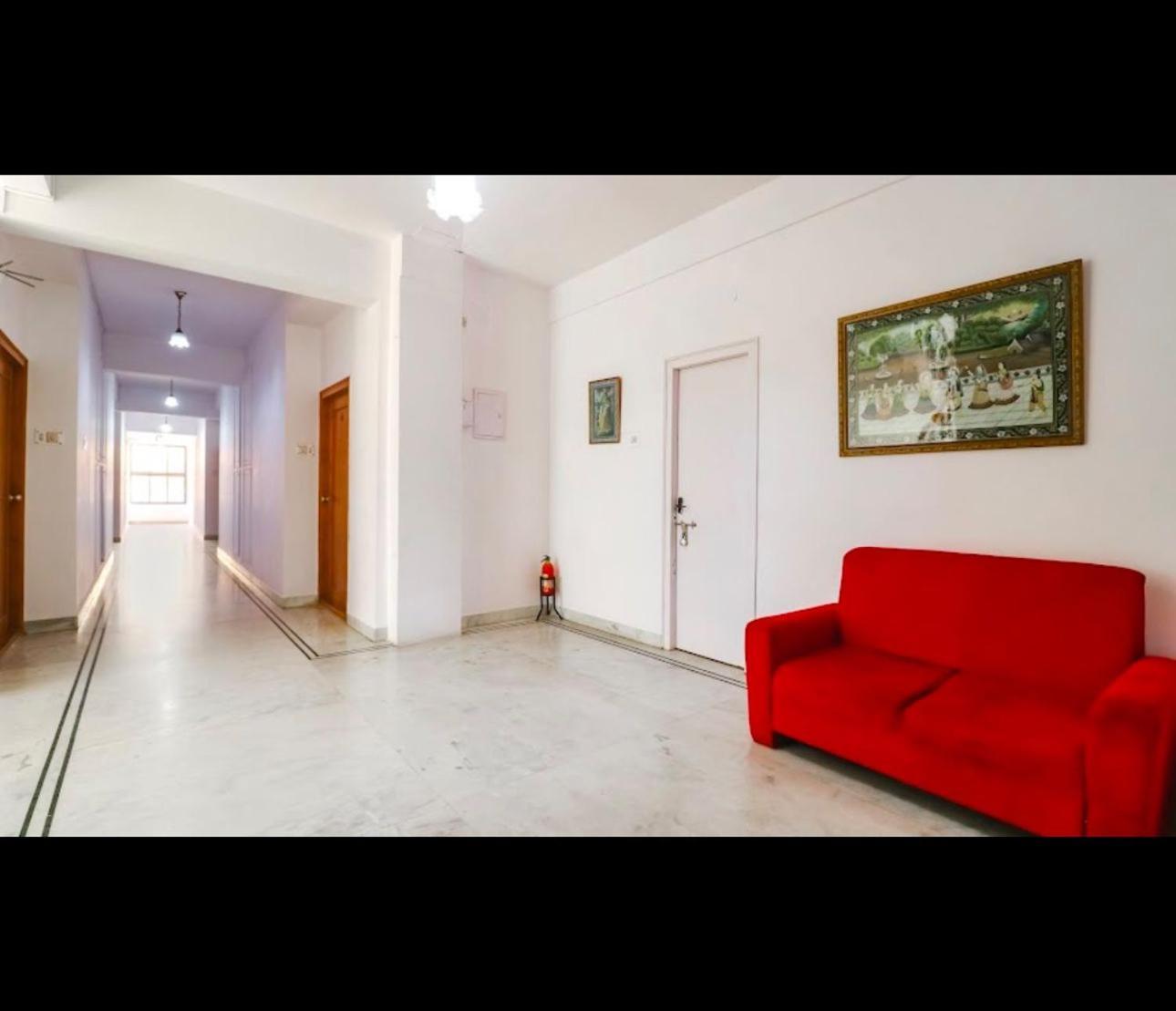 Hotel Sri Sathya Sai Bangalore Exterior photo