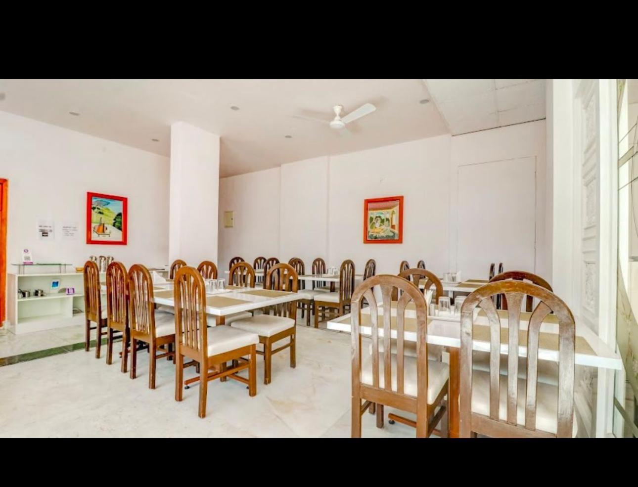Hotel Sri Sathya Sai Bangalore Exterior photo